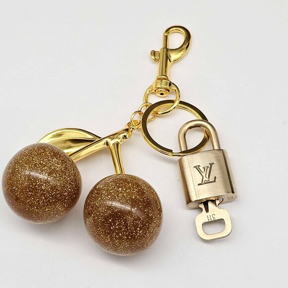 Authentic Louis Vuitton Lock & Key with unbranded Bagcharm, Keycharm, Keychain - Picture 3 of 7